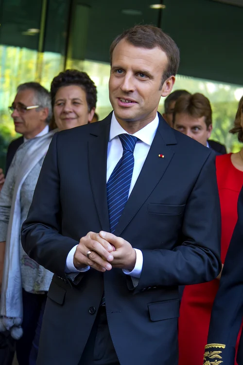 Macron a lăsat-o fără prieteni
