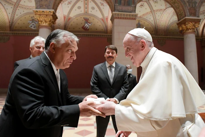 Viktor Orban si Papa Francisc FOTO EPA-EFE