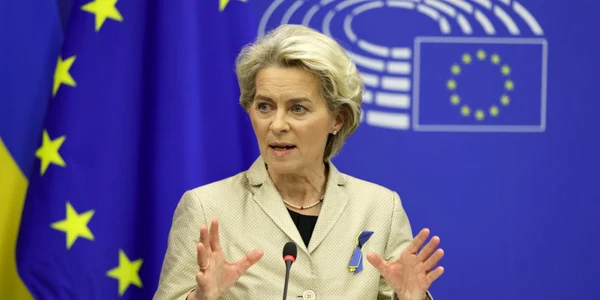 Ursula von der Leyen sustinand un discurs la incheierea Conferintei privind Viitorul Europei FOTO EPA-EFE