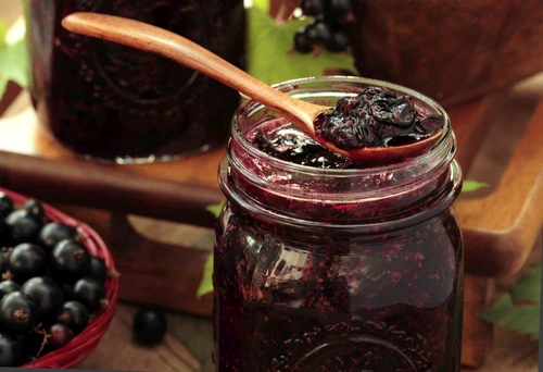 dulceata de coacaze negre jpeg