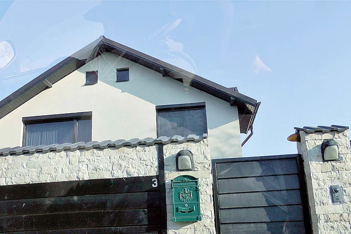 Cuplul a cheltuit până acum pe locuinţe 600.000 de euro