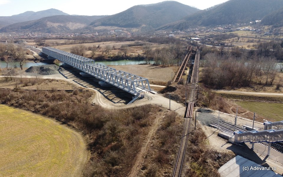 Trei poduri feroviare spectaculoase peste Mureș, deschise în 2025. Au fost construite de la zero în vestul României   