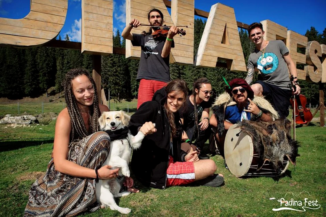 Padina Fest ajunge la a 6-a ediţie, păstrându-şi astfel promisiunea de a deveni un festival de tradiţie în mijlocul muntelui