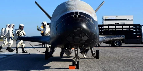 Drona spatiala americana X-37B FOTO Courtesy via theaviationist.com