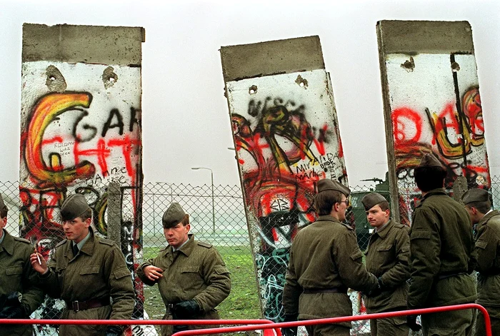 the Fall of the Berlin Wall in 1989 13 jpg jpeg