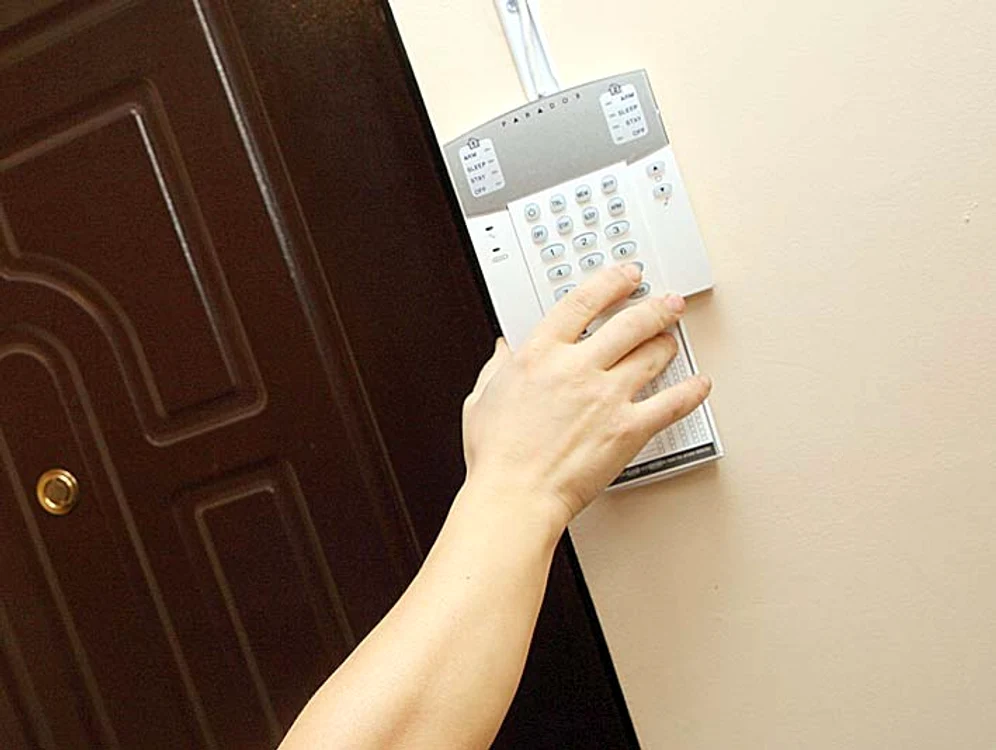 Poliţia Română şi specialiştii în sisteme de securitate îţi spun ce soluţii ai