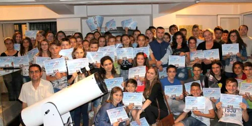 cursanti scoala de astronomie barlad 2014