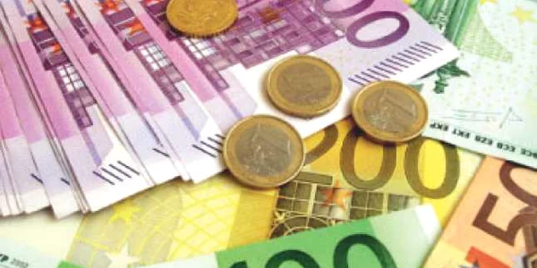 Statul ar trebui să facă finanţări masive pentru a putea obţine finanţări externe