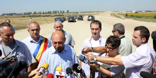 Traian Băsescu autostrada Arad-Nădlac FOTO presidency.ro