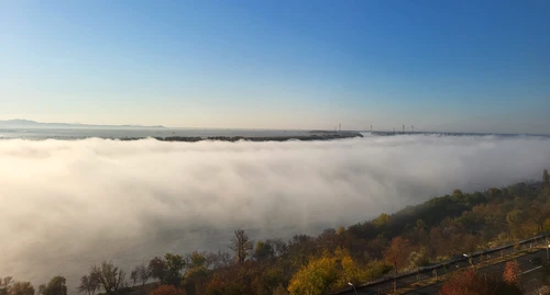 Nori de aburi pe Dunăre, la Galați FOTO: C. Mazilu