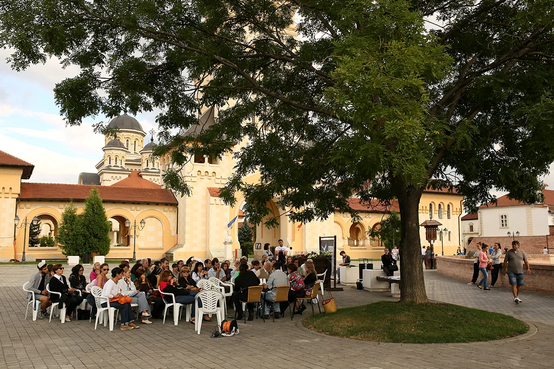„Există încă martiri, filantropi, erudiţi“ – două întrebări pentru Teodor BACONSCHI jpeg