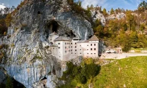 castel serbia Predjama profimedia jpg