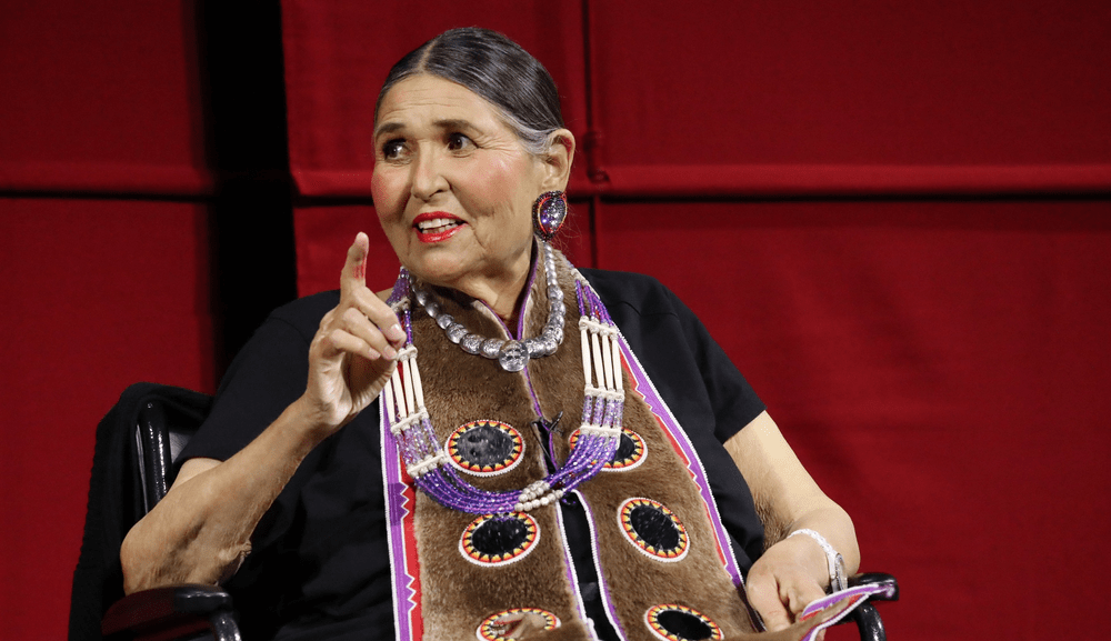 Actriţa Sacheen Littlefeather a murit. Aceasta refuzase un premiu Oscar în numele lui Marlon Brando
