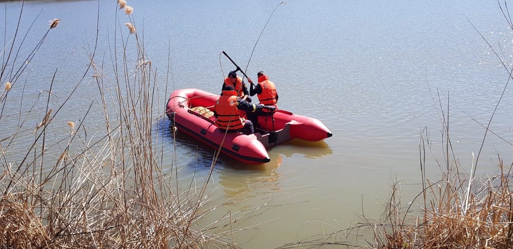 Tragedie de Rusalii. Doi tineri de 18 şi 20 de ani s-au înecat într-un lac din Satu Mare. Cei doi au fost găsiți de scafandri