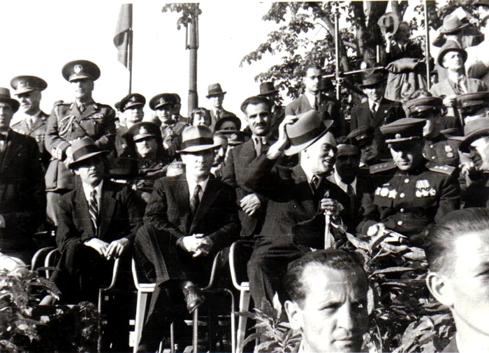 Reprezentanți ai Partidului Comunist  FOTO fototeca online a comunismului românesc