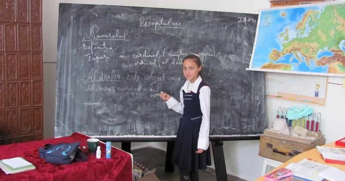 Petronela la şcoală