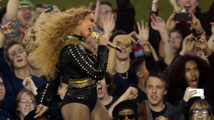Beyonce şi-a delectat fanii cu ocazia Super Bowl