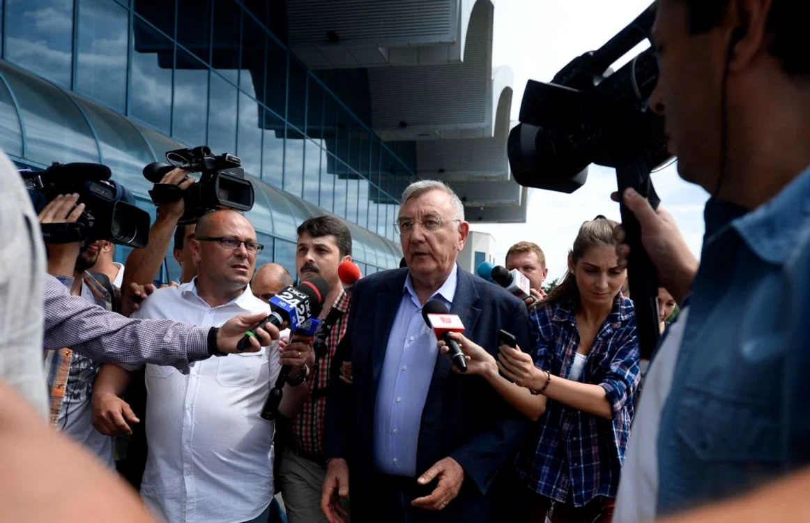Andrei Chiliman a fost săltat de DNA de la aeroport FOTO Mediafax