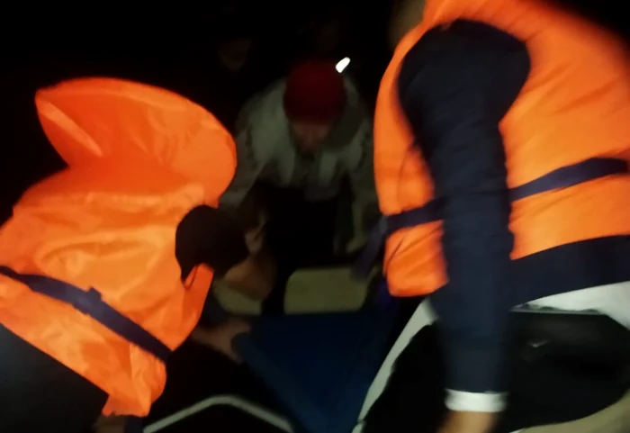 Operațiune de salvare pe Razelm FOTO: Eugen Ion