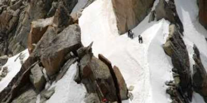 MAE: Starea alpinistului rănit în Alpii francezi este stabilă