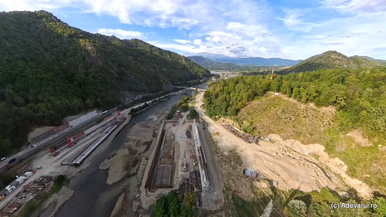 Ecoductul este construit la nord de localitatea Călinești. Foto: Daniel Guță. ADEVĂRUL