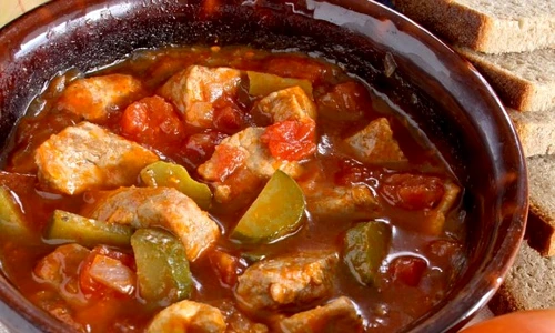 mancare de gogonele murate cu carne jpeg