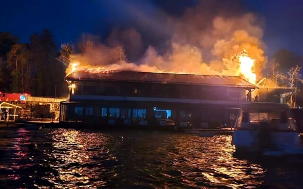 Incendiu la Taverna Racilor din Snagov. FOTO: Facebook