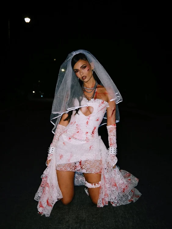 Victoria Justice a fost o „mireasă zombie” (Foto: Instagram)