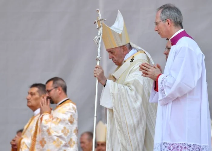 papa francisc la blaj. foto captura video