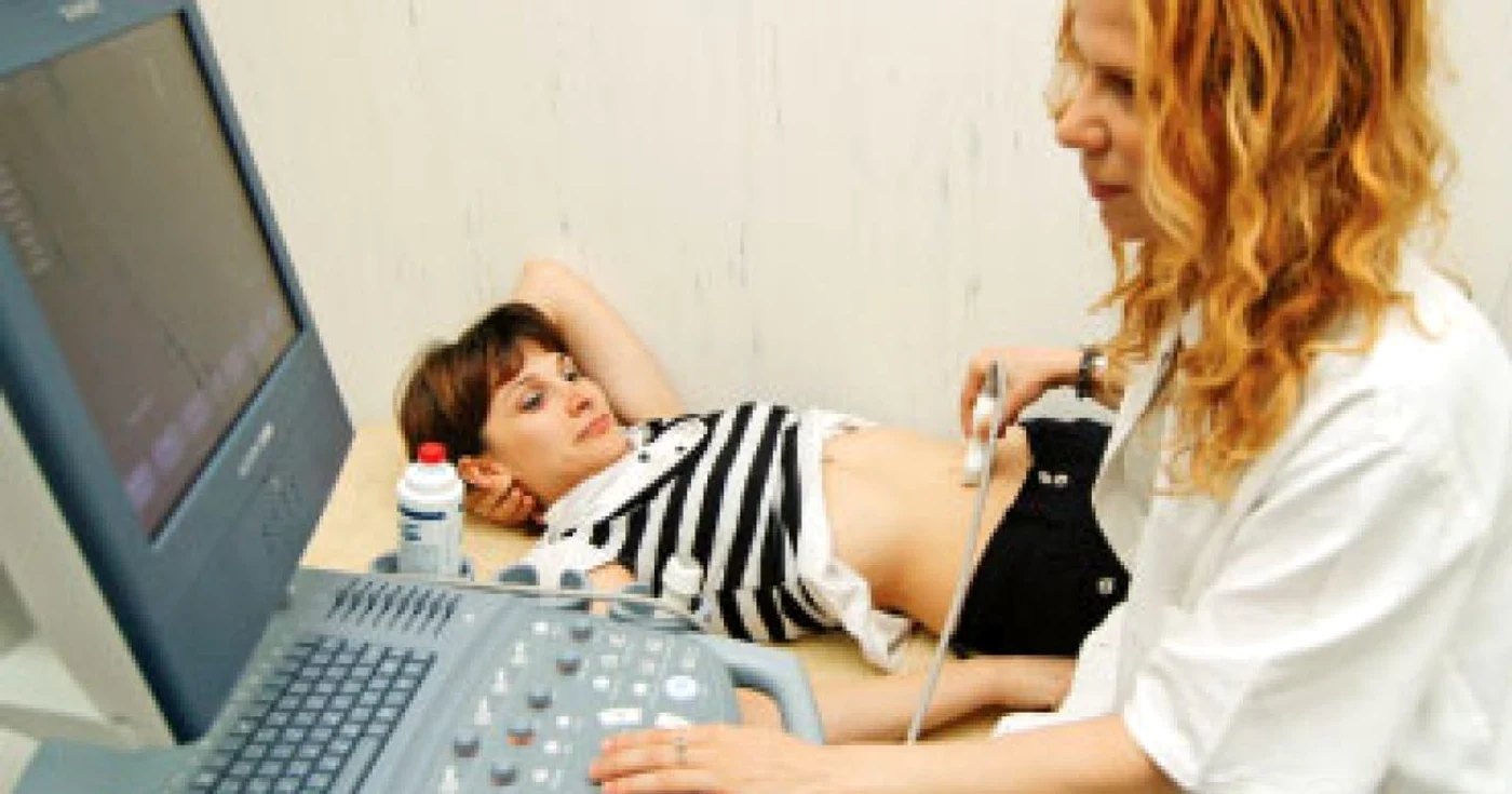 Balonările pot ascunde un cancer ovarian