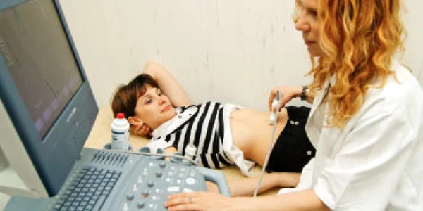 Balonările pot ascunde un cancer ovarian