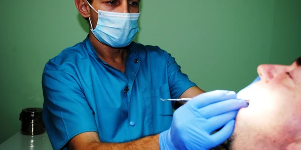 dentist 
