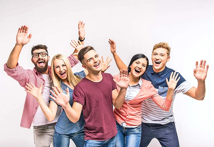 
    Click!MANIA revine cu lozurile  norocoase care te pot face  pe loc mai bogat cu 5.000 de lei sau  îţi pot aduce o maşină nou-nouţă  