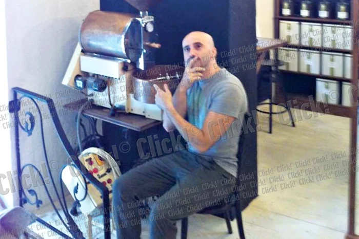 Are 120 de tipuri de ceaiuri în stoc