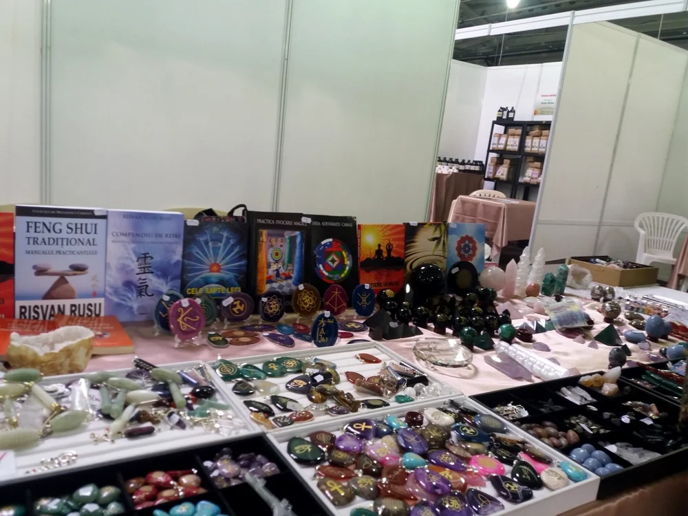 „Holistic Therapy“, eveniment de medicină naturistă şi tehnici spirituale la Bacău FOTO Mircea Merticariu