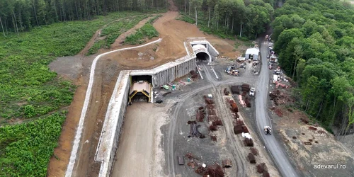 Șantier Autostrada Lugoj Deva, secțiunea Margina Holdea, cu tuneluri, mai 2026  Foto Danirl Guță ADEVĂRUL (14) jpg