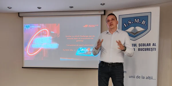 Traian Mirescu PR Manger Asus România vorbește despre ROG High School Challenge FOTO Adrian Pogîngeanu jpg