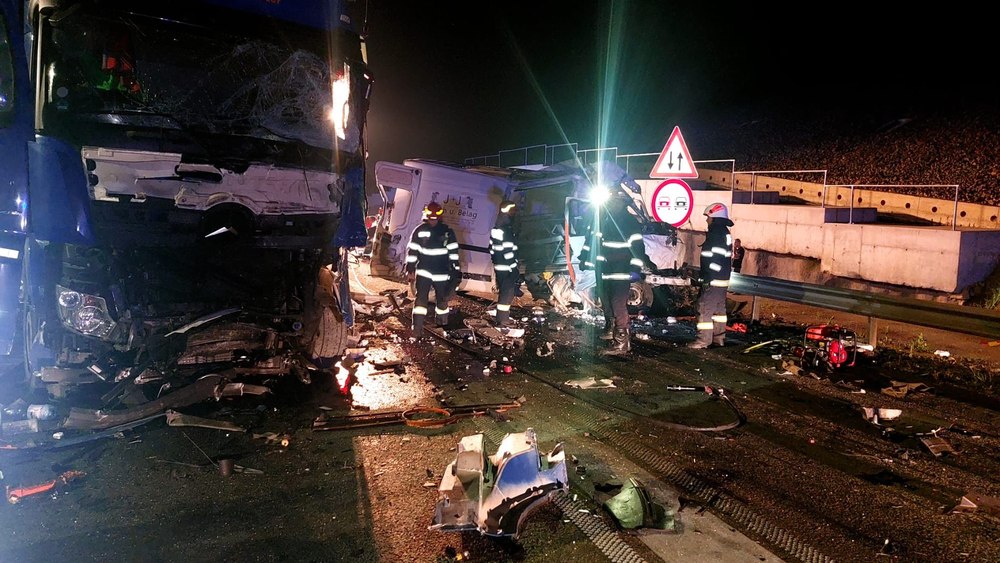Tragic accident mortal pe breteaua Autostrăzii Sibiu - Pitești lângă intersecția de la Boița cu DN7 FOTO