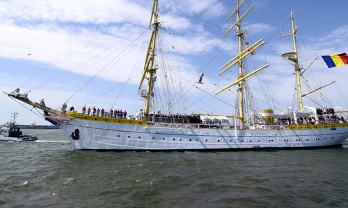 nava scoala mircea foto navy ro  jpeg