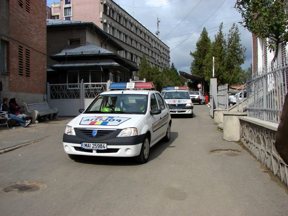 Un poliţist a fost bătut până a fost băgat în spital de patru agresori beţi. FOTO: Adevărul