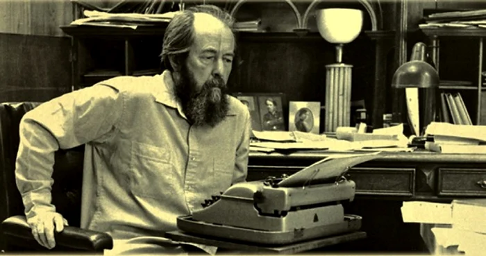 solzhenitsyn at typewriter png png