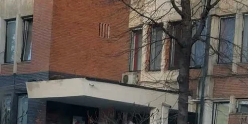 barbat care s a plimbat cu pusca prin oras