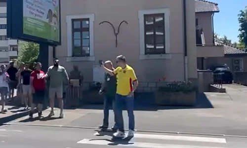 Bărbat agresat verbal în fața unei secții de votare din Franța Foto   Captură video jpg