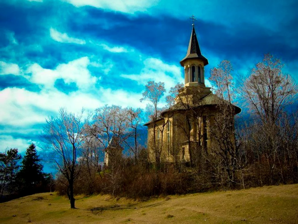 Biserica Flămânda  FOTO: Facebook 273 de locuri pe care trebuie să le vezi înainte să pleci din România