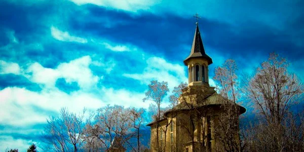 Biserica Miresei sau Biserica Flămânda Facebook 273 de locuri pe care trebuie să le vezi înainte să pleci din România