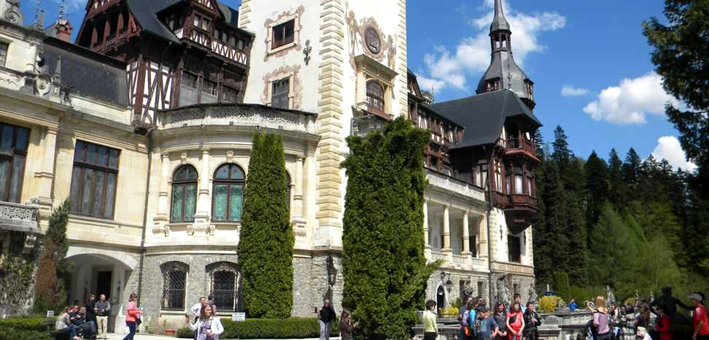 Expoziţia de bază a Castelului Peleş poate fi vizitată gratuit sâmbătă seară. FOTO Dana Mihai