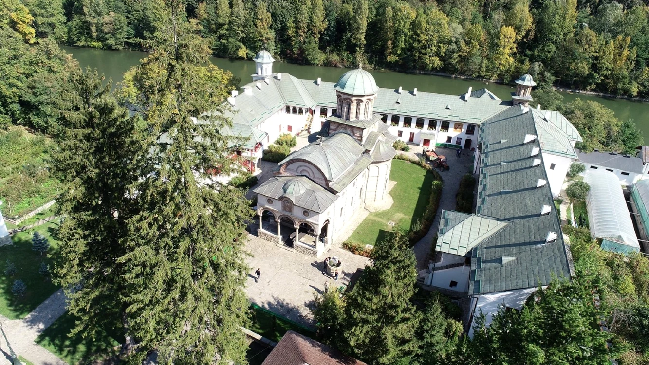Mănăstirea Cozia din Călimănești - Vâlcea Foto Promovare turistică Vâlcea