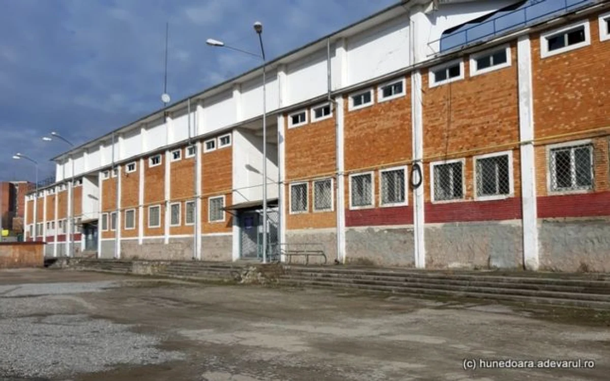 stadionul corvinul hunedoara foto daniel guta