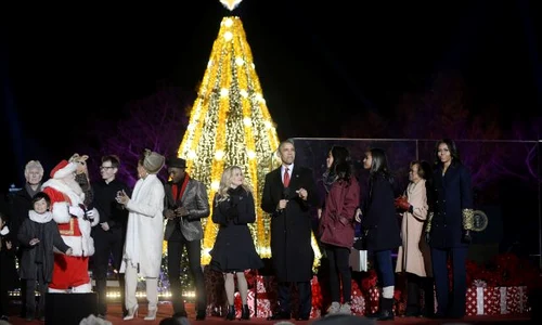 Barack Obama and Family Light the National Christmas Tree jpeg