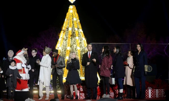 Barack Obama and Family Light the National Christmas Tree jpeg